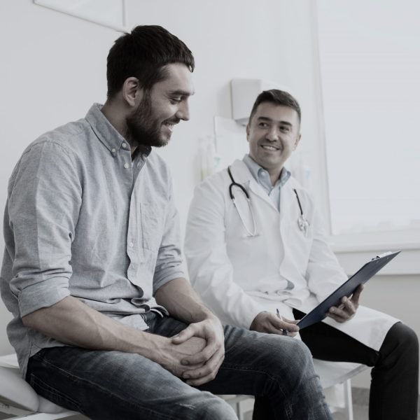 conversando com medico